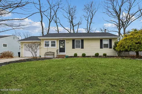 631 Twin River Dr, Forked River, NJ 08731