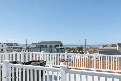 306 Franklin Ave, Seaside Heights, NJ 08751