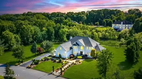 14 Diamond Hill Rd, Marlboro, NJ 07746