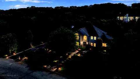 14 Diamond Hill Rd, Marlboro, NJ 07746