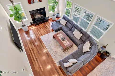 14 Diamond Hill Rd, Marlboro, NJ 07746