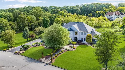 14 Diamond Hill Rd, Marlboro, NJ 07746