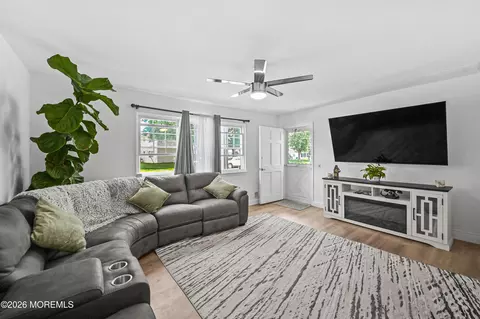 67 Galewood Dr #B, Matawan, NJ 07747