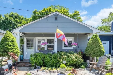 122 Inskip Ave, Ocean Grove, NJ 07756