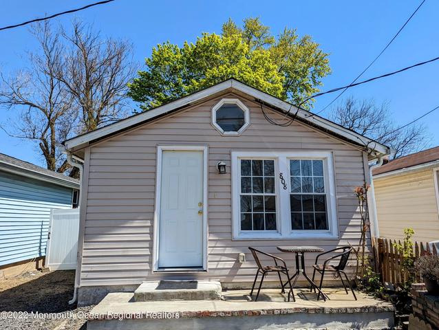 808 Summerfield Ave, South Amboy, NJ 08879