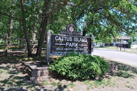 1230 Cattus Island Blvd, Toms River, NJ 08753