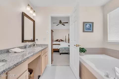 Bath - 67 S Baker Dr, Jackson, NJ 08527 photo 2 of 7
