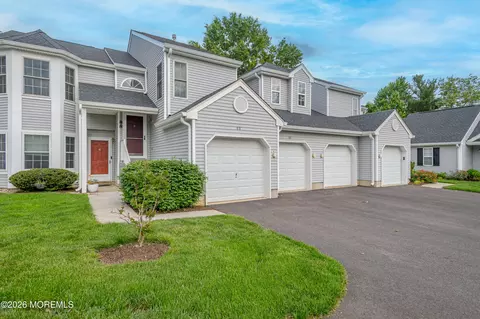 88 Pagoda Ln, Freehold, NJ 07728