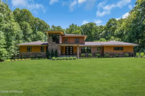 17 Hidden Hollow Ter, Holmdel, NJ 07733