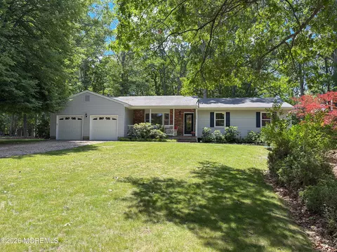 7 Harmony Hill Ct, Jackson, NJ 08527