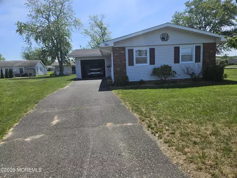 5 Spenser Ct #5, Brick, NJ 08724