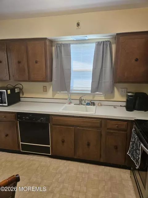 5 Spenser Ct #5, Brick, NJ 08724