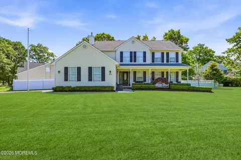 343 Grande River Blvd, Toms River, NJ 08755