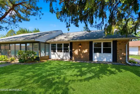 44 Buckingham Dr #B, Manchester, NJ 08759