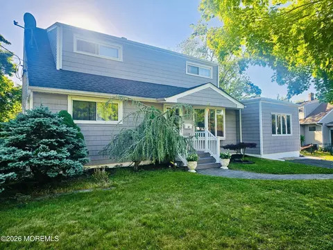 12 Carole Dr, Oakhurst, NJ 07755