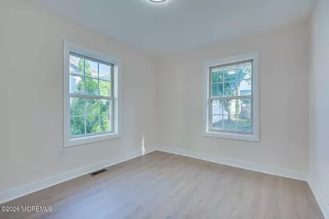 Bedroom - 17 Washington Ave, Leonardo, NJ 07737 photo 3 of 7