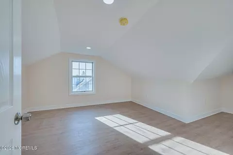 Bedroom - 17 Washington Ave, Leonardo, NJ 07737 photo 4 of 7