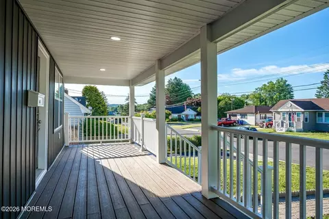 Exterior - 17 Washington Ave, Leonardo, NJ 07737 photo 3 of 4