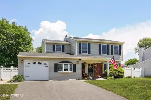 70 Starlight Rd, Howell, NJ 07731