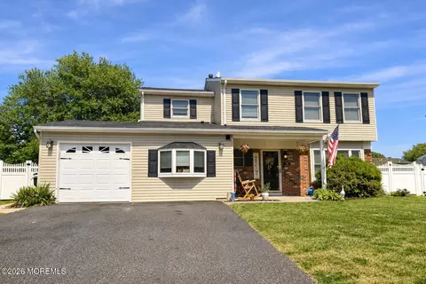 70 Starlight Rd, Howell, NJ 07731