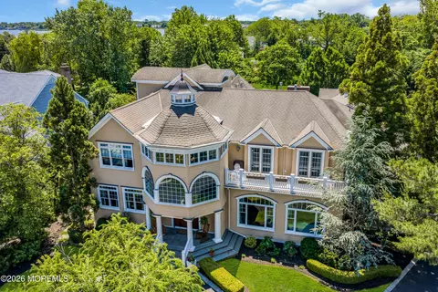 600 Little Silver Point Rd, Little Silver, NJ 07739
