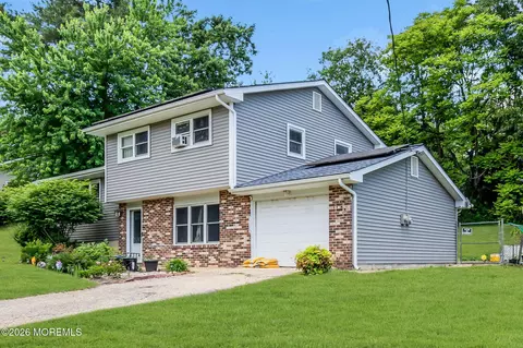 12 Albany Ave, Jackson, NJ 08527