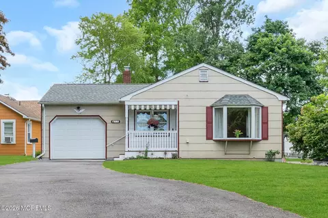 19 Newark Ave, Manasquan, NJ 08736