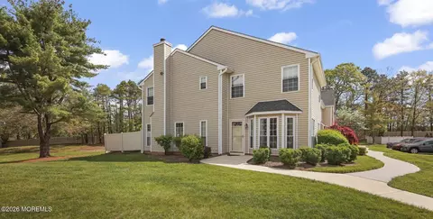 33 Culford Pl, Morganville, NJ 07751