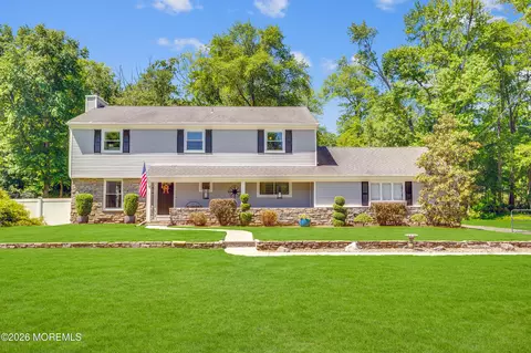 33 Baldwin Ave, Morganville, NJ 07751