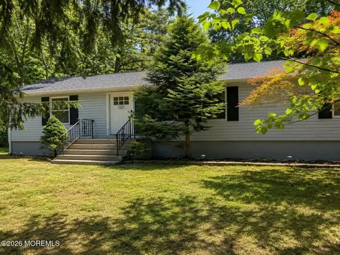 825 Patterson Rd, Jackson, NJ 08527