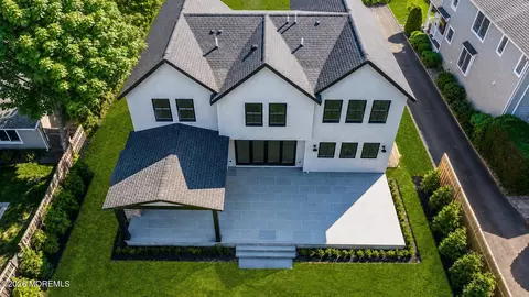 60 Church St, Fair Haven, NJ 07704