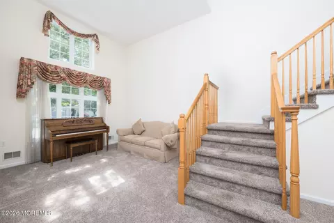 22 Hyacinth Ct, Holmdel, NJ 07733