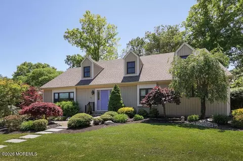 3 Baskenridge Dr, Middletown, NJ 07748