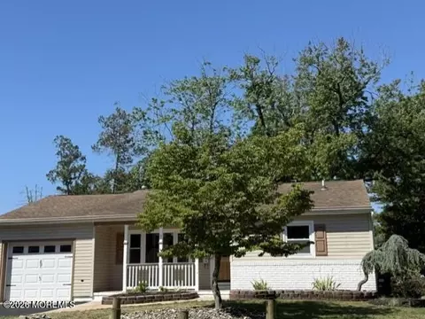 23 Stanford Dr, Toms River, NJ 08757