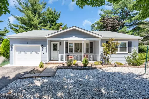 6 Dupont Ct, Toms River, NJ 08757