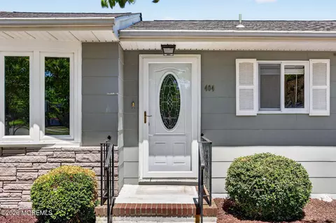 Exterior - 404 Whyatt Ct, Forked River, NJ 08731 photo 5 of 11