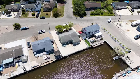 View/Area - 404 Whyatt Ct, Forked River, NJ 08731 photo 3 of 6