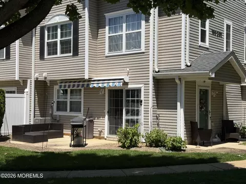 199 Crooked Stick Ct, Howell, NJ 07731