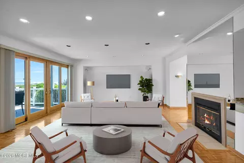 Living - 174 Ocean Ave #4, Sea Bright, NJ 07760 photo 3 of 5