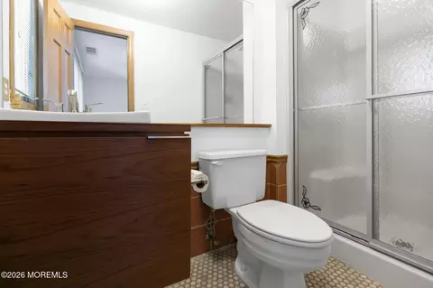 Bath - 174 Ocean Ave #4, Sea Bright, NJ 07760 photo 4 of 4