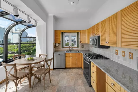 Kitchen - 174 Ocean Ave #4, Sea Bright, NJ 07760 photo 3 of 3