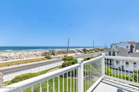 Exterior - 174 Ocean Ave #4, Sea Bright, NJ 07760 photo 4 of 5