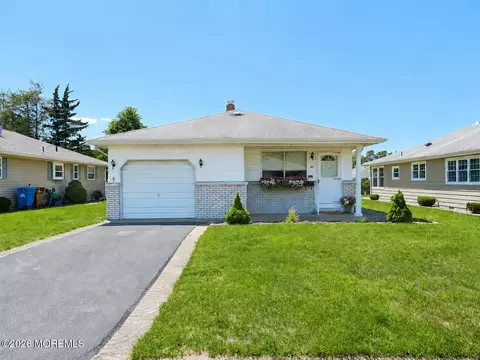 45 Scarborough Pl, Toms River, NJ 08757