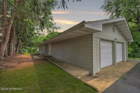 699 Aldrich Rd, Howell, NJ 07731