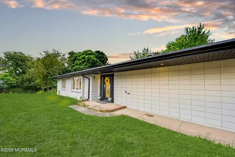 699 Aldrich Rd, Howell, NJ 07731