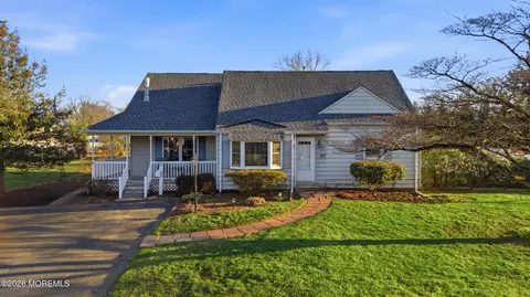 20 Fairfield Rd, East Brunswick, NJ 08816