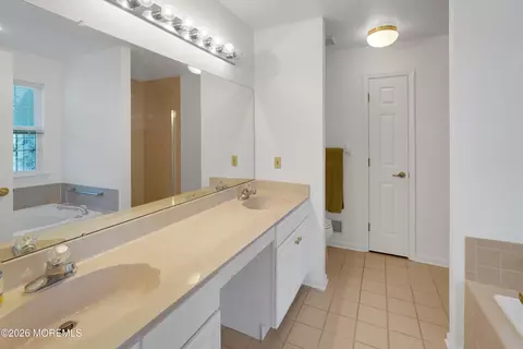 Bath - 21 Tudor Ct, Jackson, NJ 08527 photo 1 of 4