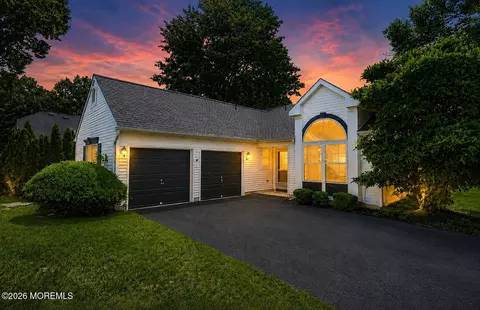 Exterior - 21 Tudor Ct, Jackson, NJ 08527 photo 1 of 5