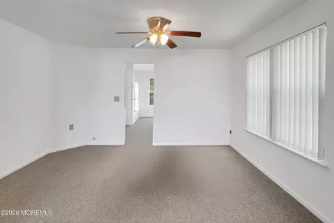 Living - 21 Tudor Ct, Jackson, NJ 08527 photo 4 of 6