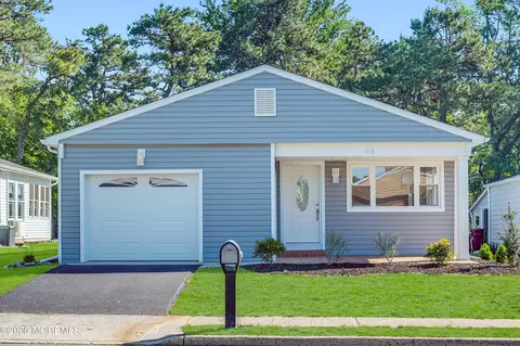 94 Orlando Blvd, Toms River, NJ 08757
